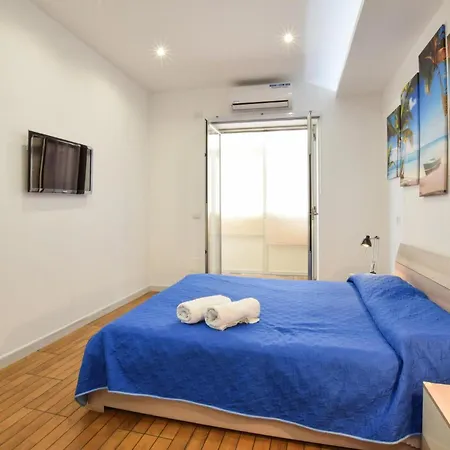 Apartment Beach Front Apartment In Giardini Naxos