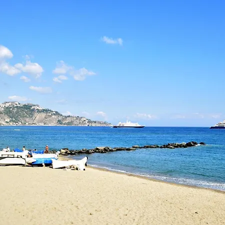 Beach Front Apartment In Giardini Naxos *